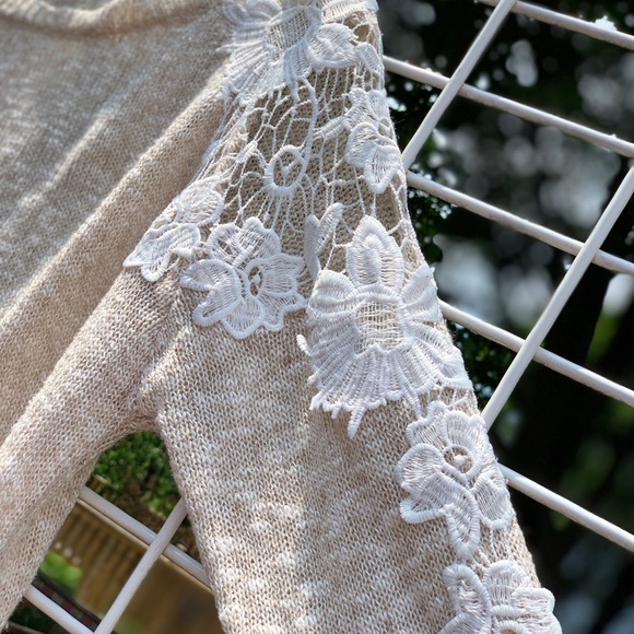 Women’s XL knit long sleeve top - Picture 3 of 4